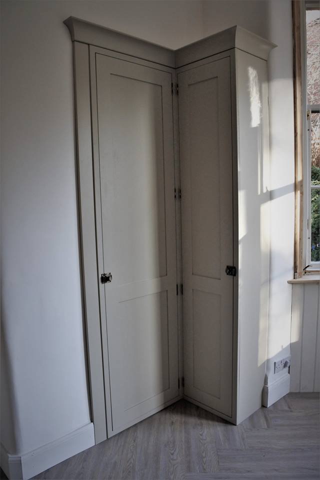 glasgow-bespoke-kitchens-corner-cupboard