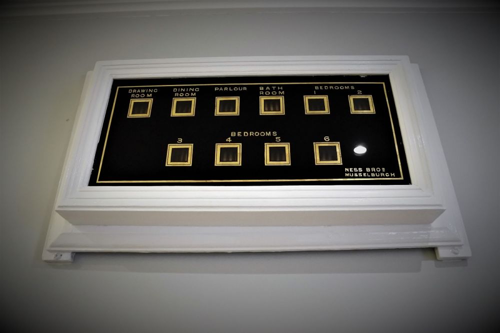 period-features-in-classic-kitchen